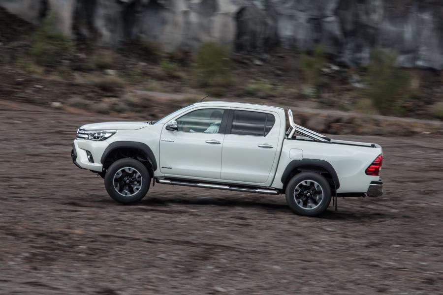  Toyota Hilux Invincible 50 2017 года  (фото 8 из 13)